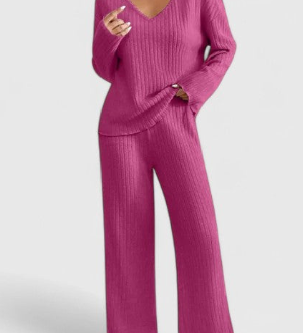 Angeline™ Comfortable Set | V-Neck Sweater and Wide-Leg Ribbed Pants