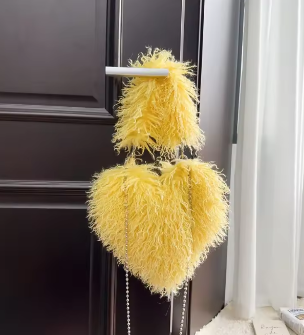 Felize | Women Heart Plush Crossbody Bag